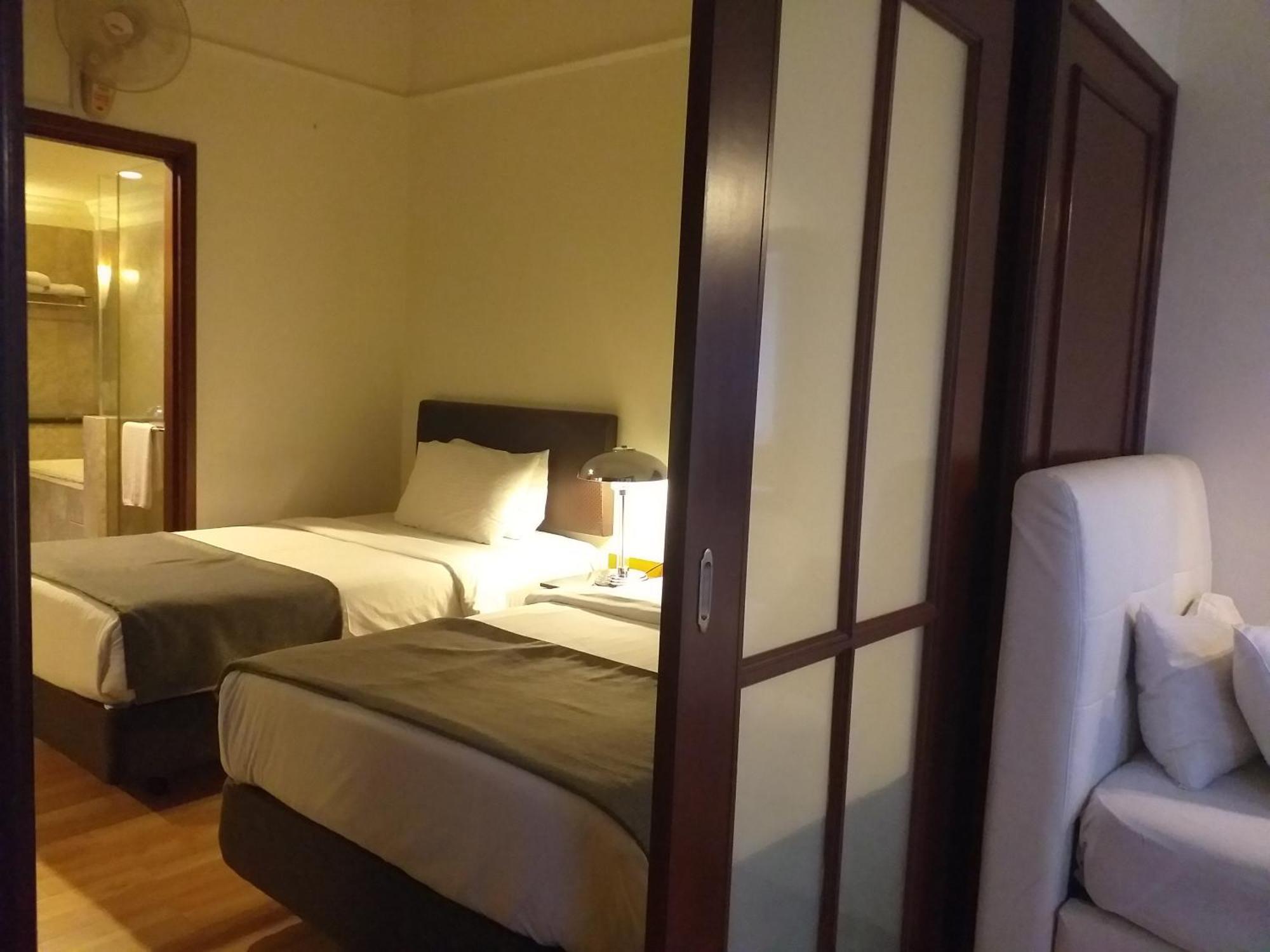 Mb Service At Times Square Kula Lumpur * Kuala Lumpur